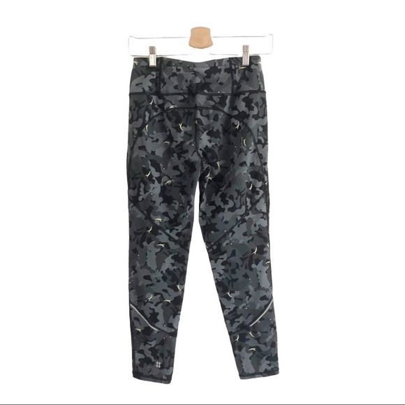 Sweaty Betty The Power Camo Pigeon Print 7/8 Leggings Small - Picture 9 of 15